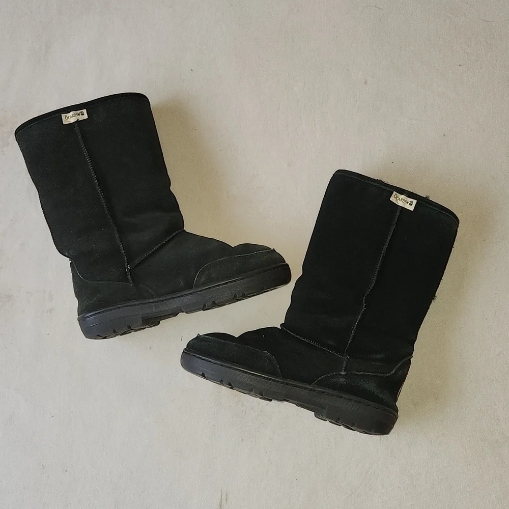 BearPaw Black W7 boots